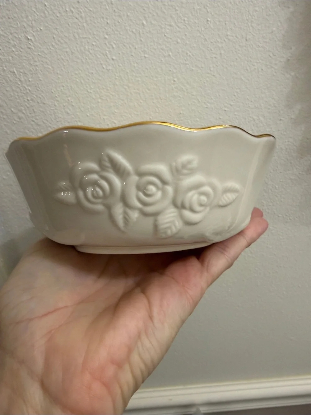 Lenox Cream Ceramic RETIRED Rose Blossom Pattern Bowl with Gold Rim